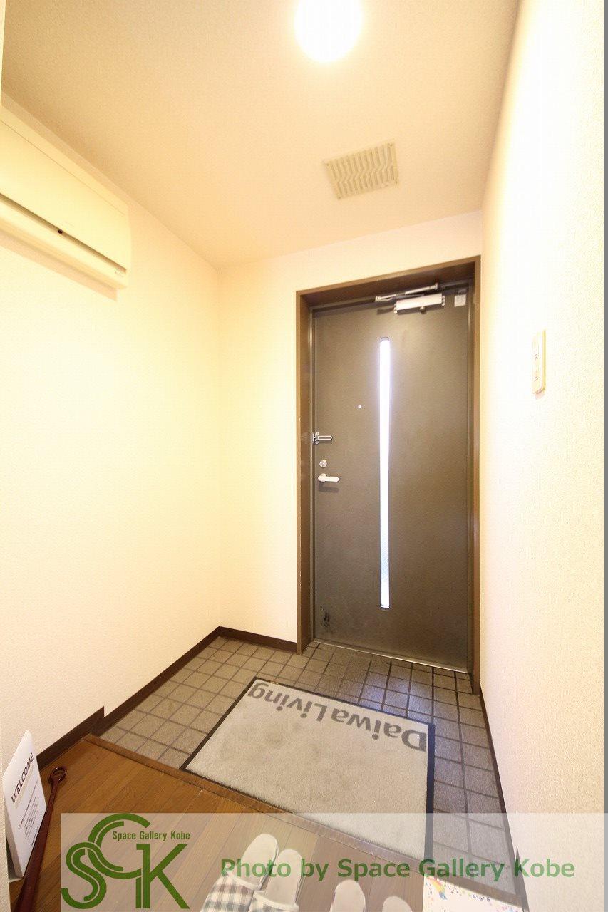 玄関　※お部屋により仕様が異なる可能性があります。