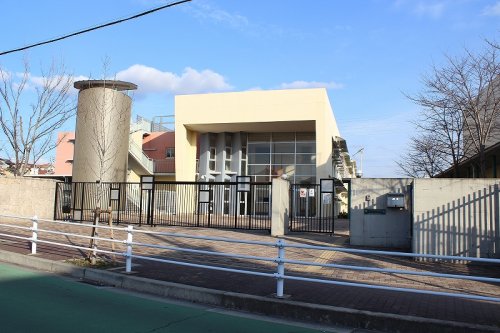 小学校　神戸市立玉津第一小学校（小学校）まで380m