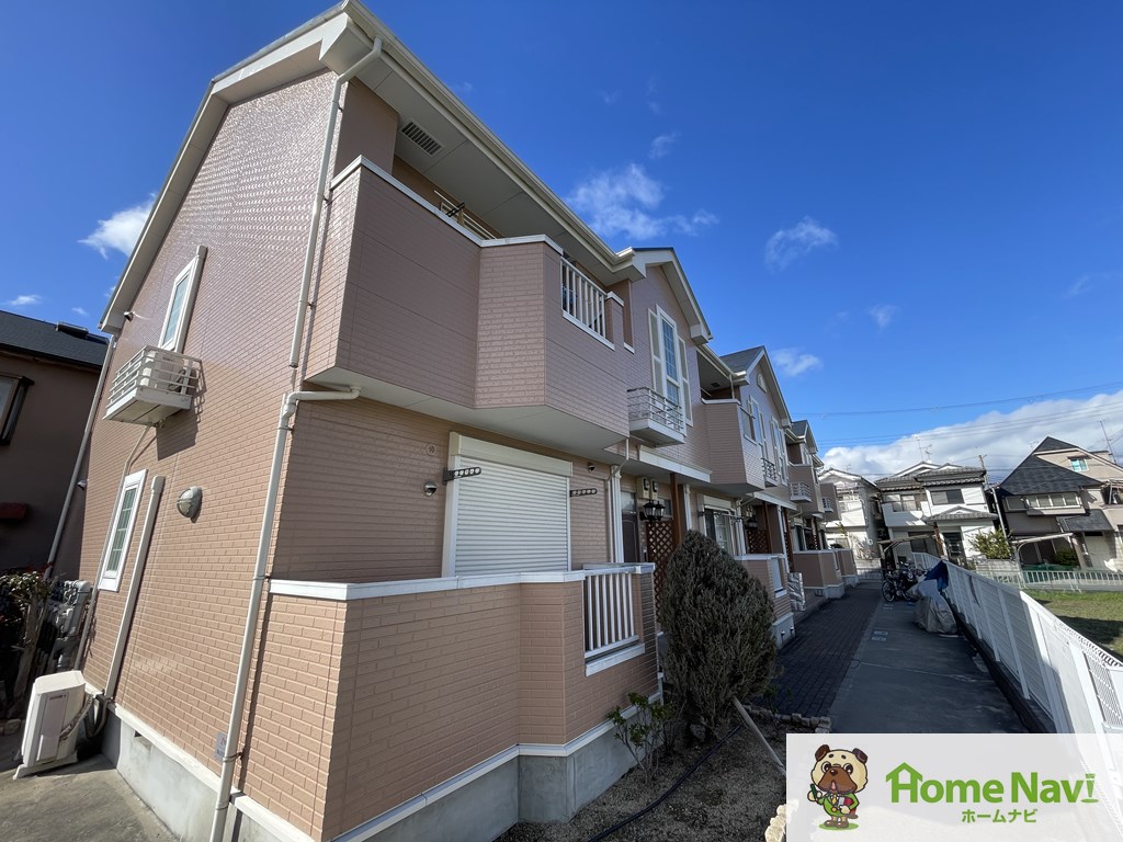 建物外観　「フローラ」、現地待ち合わせでのご案内も可能です。