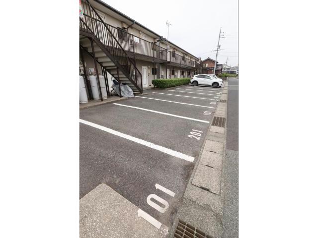 駐車場　駐車場