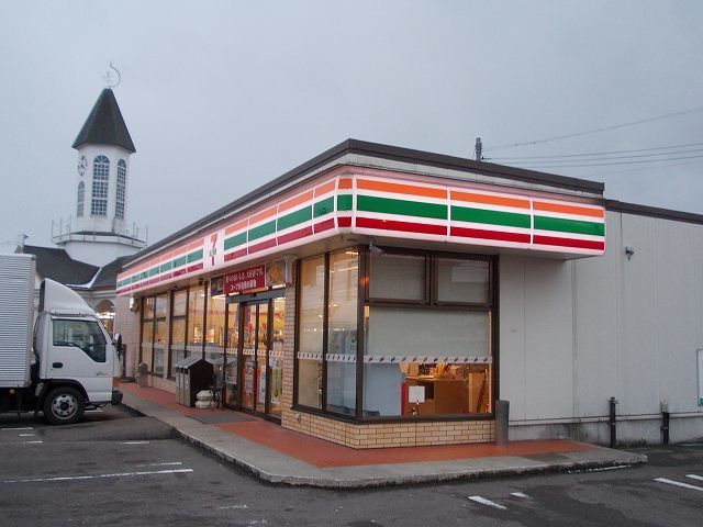 コンビニ　セブンイレブン下越巻店（コンビニ）まで400m