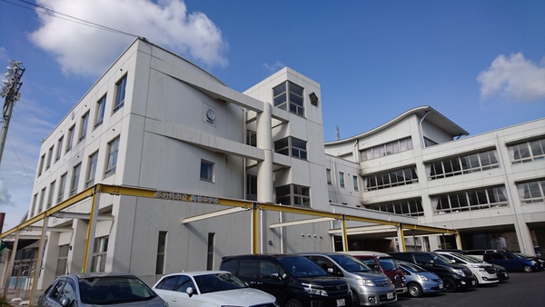 中学校　多治見市立陶都中学校（中学校）まで1592m