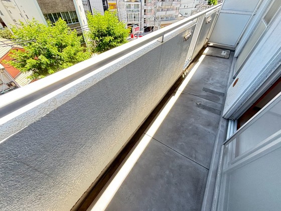 バルコニー　※別部屋の写真です