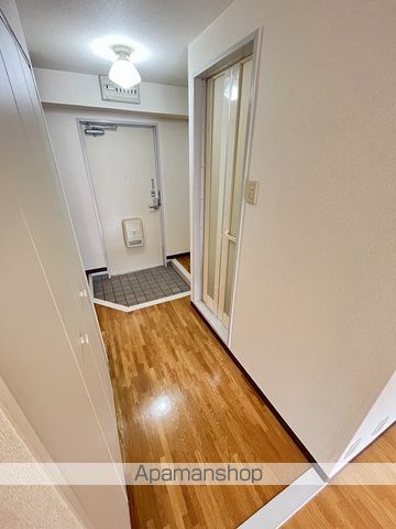 阪急千里線 北千里駅 バス乗車時間：10分 最寄りバス停で下車 徒歩2分 3階建 築34年の内装写真