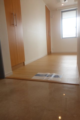 玄関　※別部屋の参考写真です。
