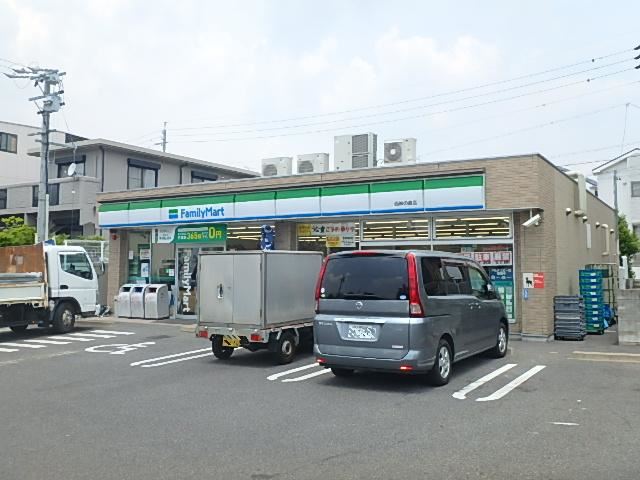 コンビニ　ファミリーマート（コンビニ）まで310m