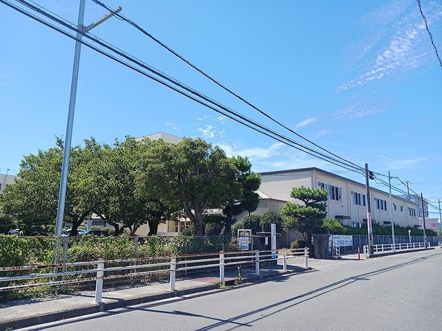 小学校　華城小学校（小学校）まで70m