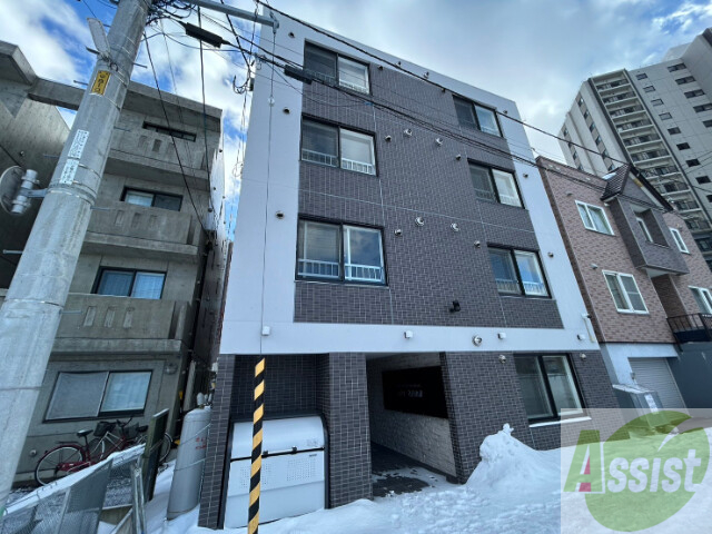 建物外観　西区発寒６条「ラフィーネ宮の沢」