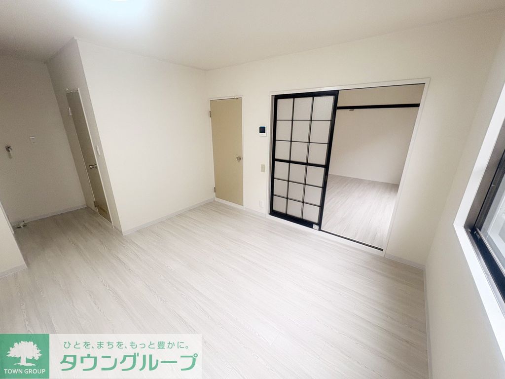 南柏パインヒル2号棟の居間写真