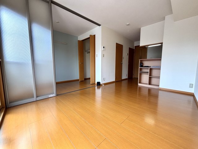 ジュネス谷川の居間写真