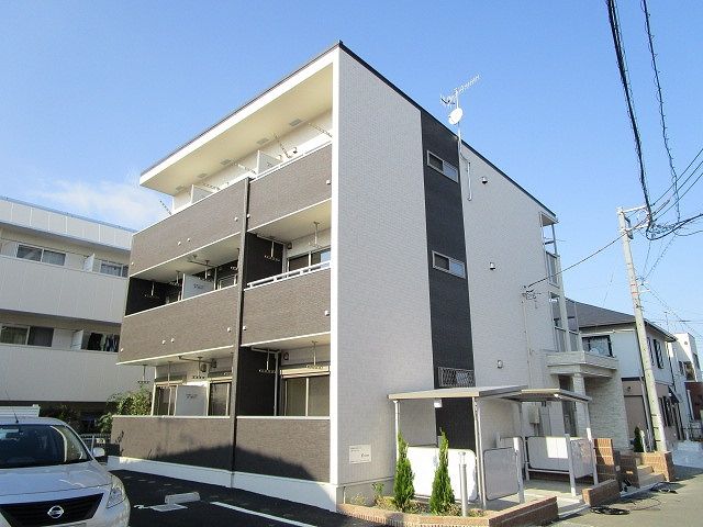 小田急小田原線 東海大学前駅 徒歩10分 築11年
