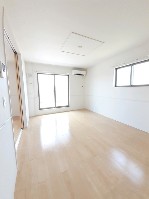 ＪＲ福塩線 備後本庄駅 徒歩4分 2階建 築10年の居間写真