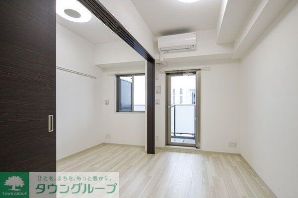 エステムコート名古屋サウスプレミオの居間写真