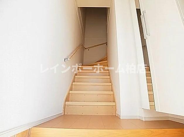 玄関　シューズボックスがあります