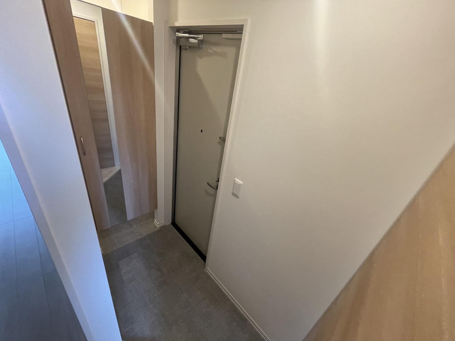 玄関　別部屋写真
