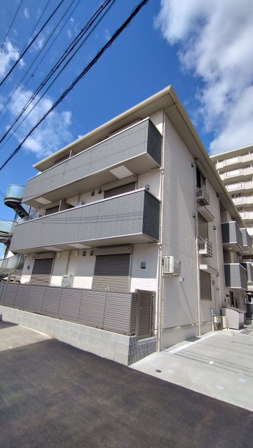 神戸市兵庫区七宮町のアパートの建物外観