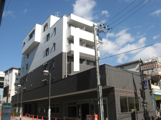 大阪市西淀川区出来島のマンションの建物外観