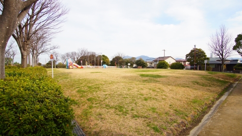 【メゾン佐藤の公園】