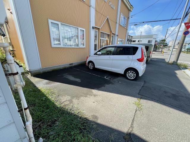 【函館市宇賀浦町のアパートの駐車場】