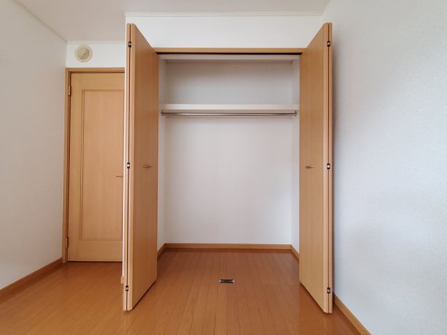 【柴田郡柴田町大字船岡のアパートの収納】