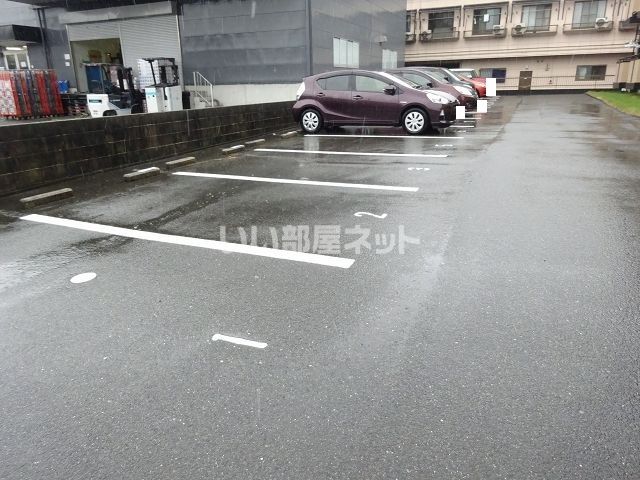 【ミレーヌＡ・Ｋの駐車場】