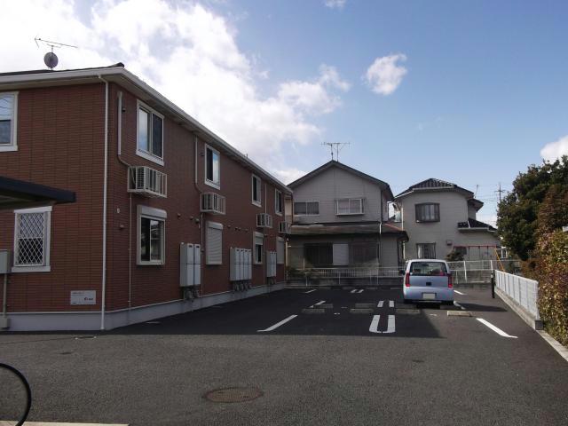 【前橋市箱田町のアパートの駐車場】