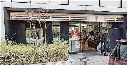 【港区赤坂のマンションのコンビニ】