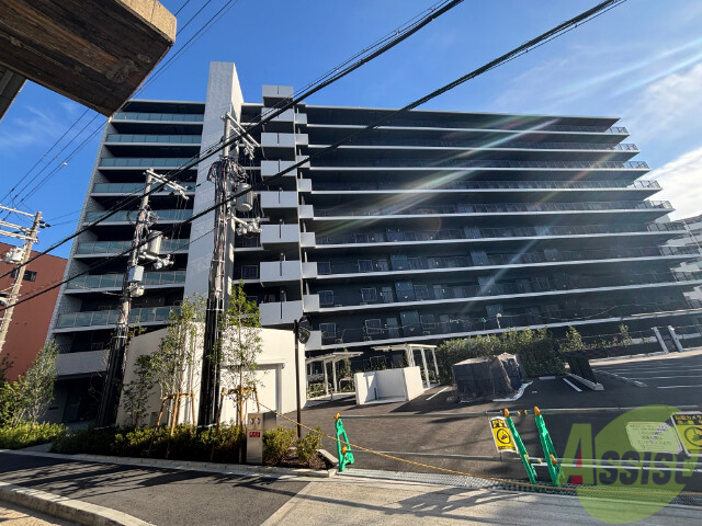 【大阪市東淀川区下新庄のマンションの建物外観】