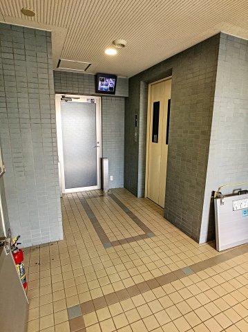 【ジュネスシティ駅前のエントランス】