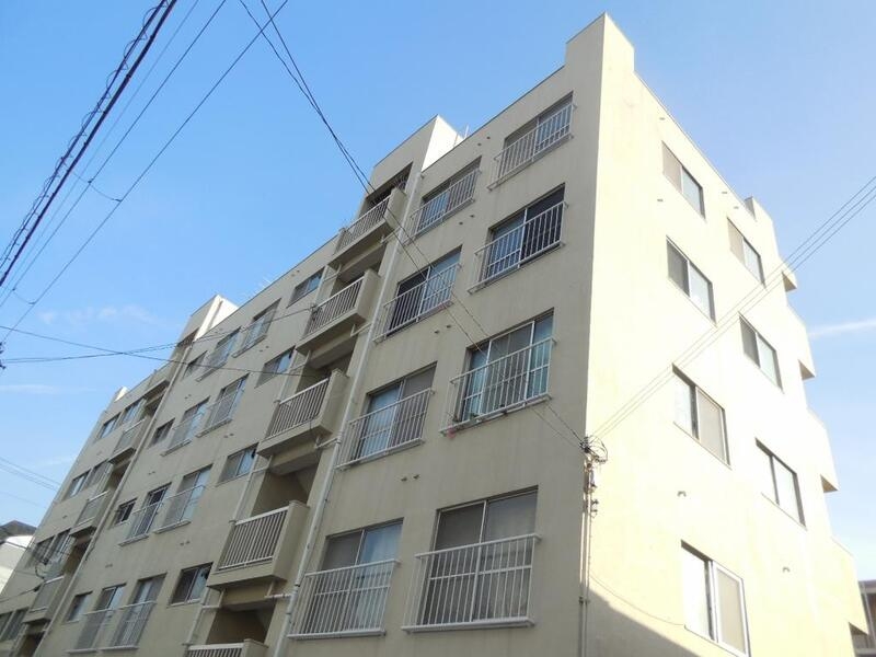 京屋マンションの建物外観