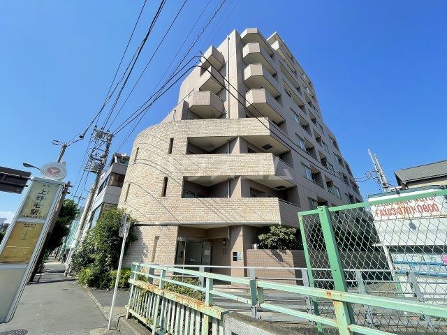 【世田谷区上野毛のマンションの建物外観】