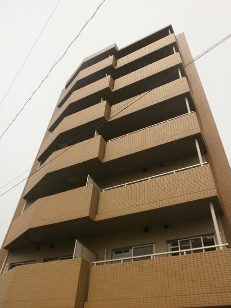 【名古屋市中村区烏森町のマンションの建物外観】