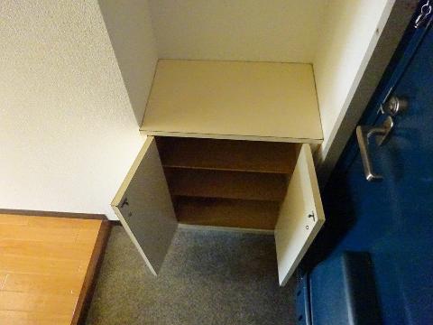 メゾンモアー　玄関　下駄箱