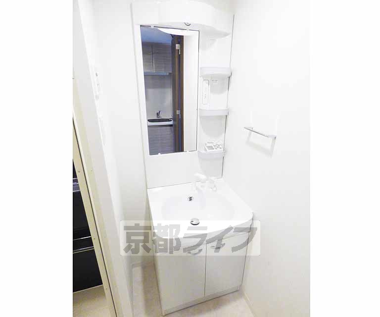 洗面設備　独立洗面台です。