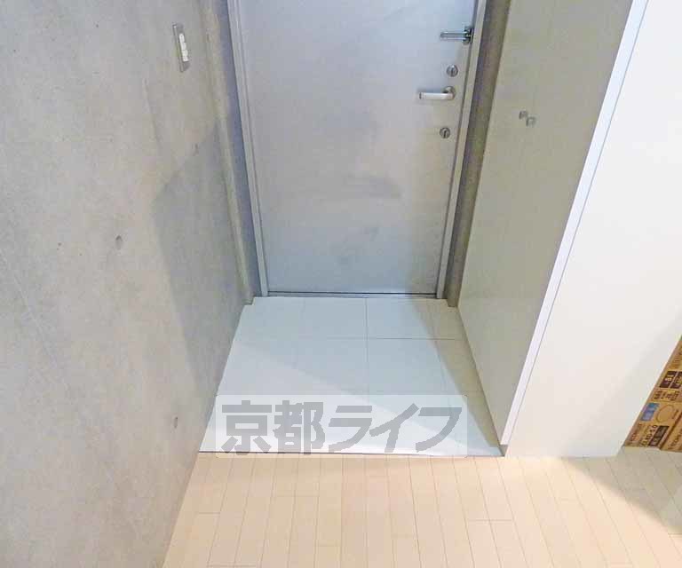 玄関　広々とした玄関です。