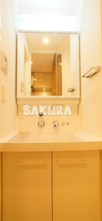 洗面設備　身支度に欠かせない独立洗面台♪