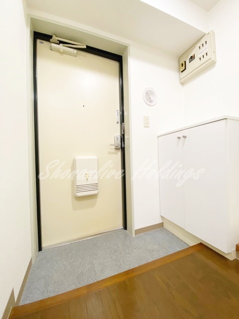 玄関　シューズボックス付き！