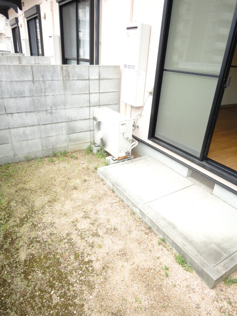 庭　テラスです