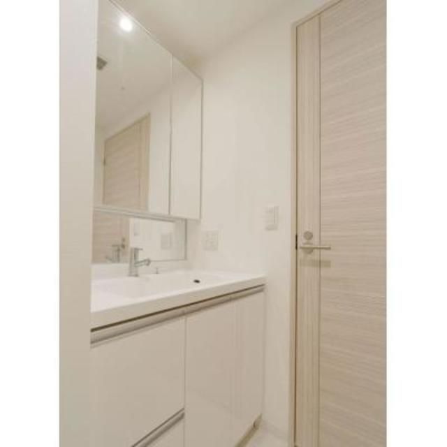 洗面設備　※写真は同タイプ住戸です。
