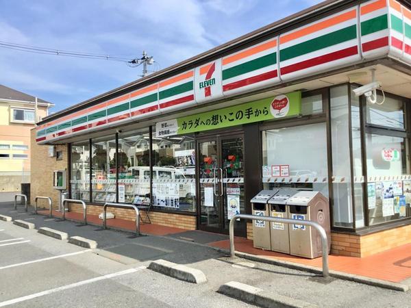 コンビニ　セブンイレブン四街道めいわ2丁目店（コンビニ）まで393m