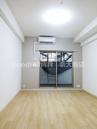 居室・リビング　スプランディッド新大阪III