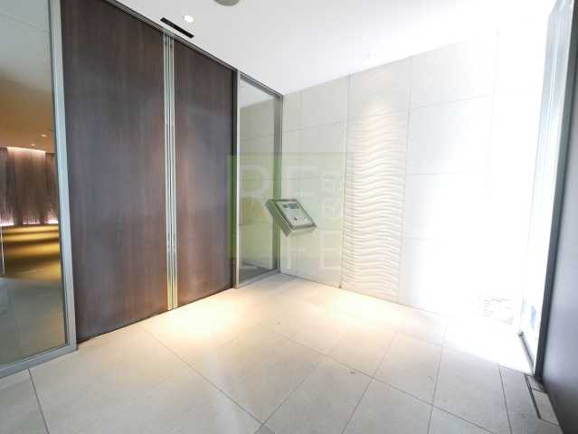 エントランス　パークアクシス上野松が谷