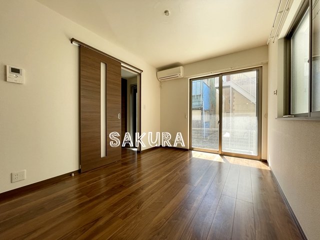 居室・リビング　開放感のあるゆったりとしたお部屋です♪