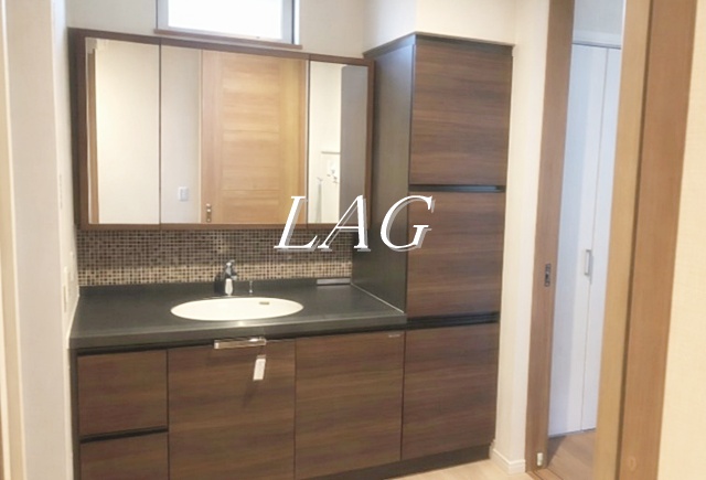 洗面設備　洗面台です。