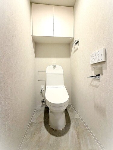 トイレ　洗浄暖房便座