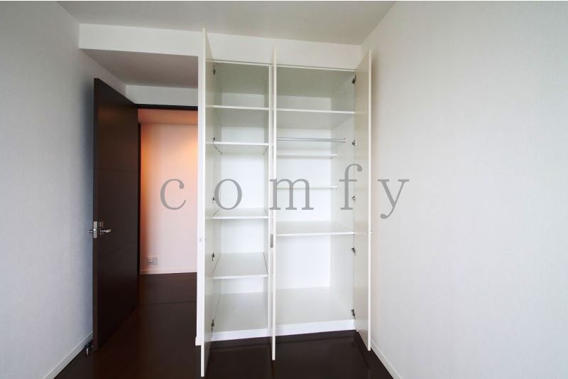 収納　奥行きのあるクローゼット