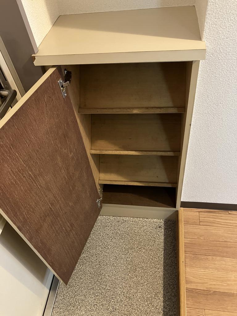 玄関　靴箱