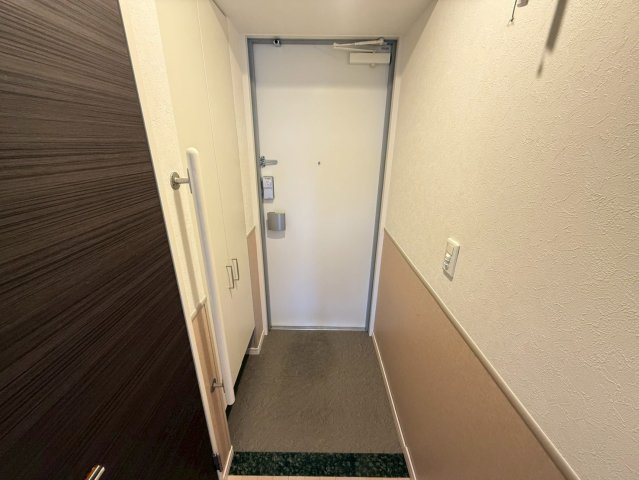 玄関　アトリエール