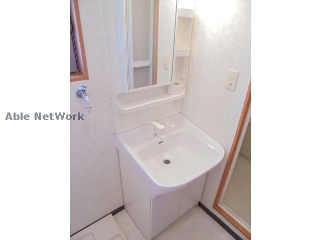 洗面設備　※同物件別部屋の写真となります。