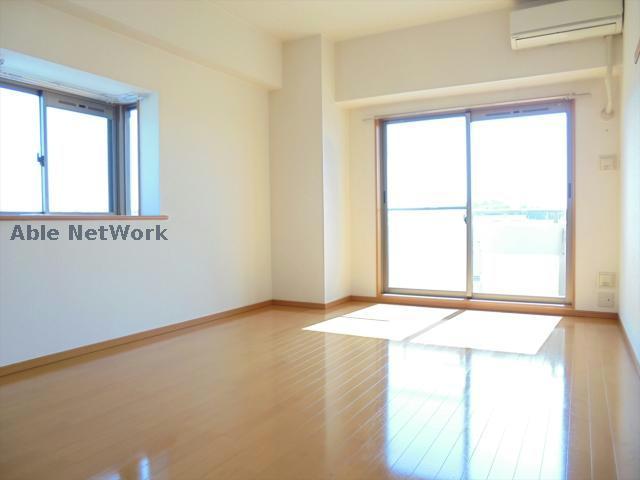居室・リビング　※同物件別部屋の写真となります。